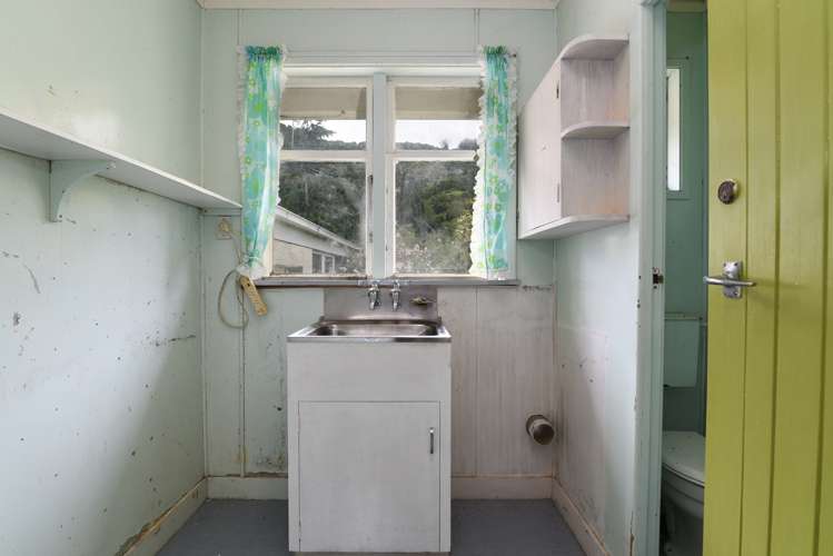 39 Kauri Street Ravensbourne_13