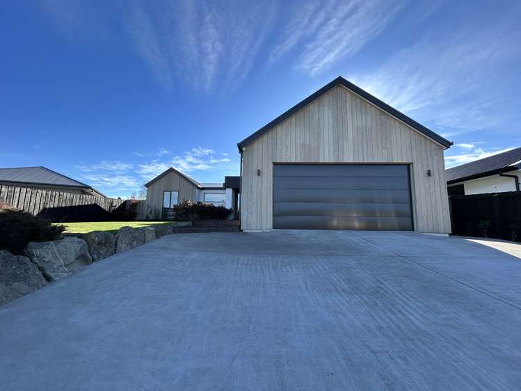 9 Redhaven Rise Netherby_41