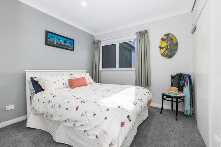 8 Hughes Street Waikanae Beach_10