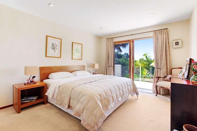 131 Point View  Drive East Tamaki Heights_30