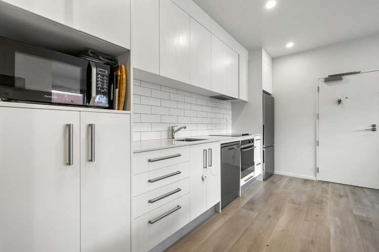 101/36c Greenslade Crescent Northcote_6