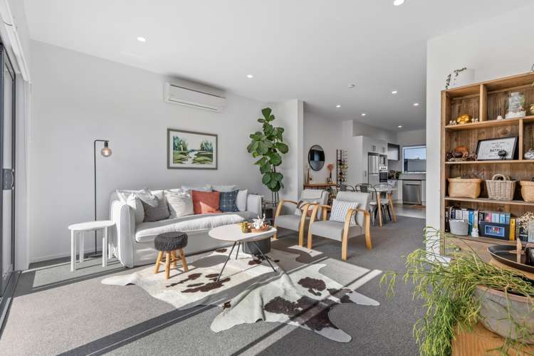 8 Joshua Carder Drive Hobsonville_5