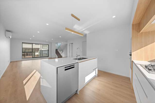 2/46 Cockayne Crescent Sunnynook_3