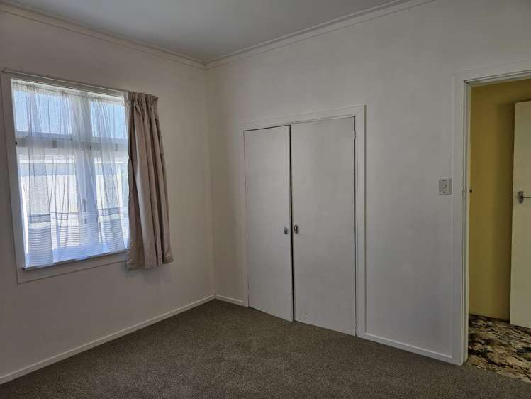 15 Main Road Whataroa_11