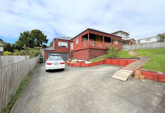 Beautiful 4 Bedroom House in Blockhouse Bay