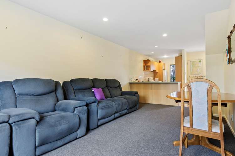 2/25 Buffon Street Waltham_3