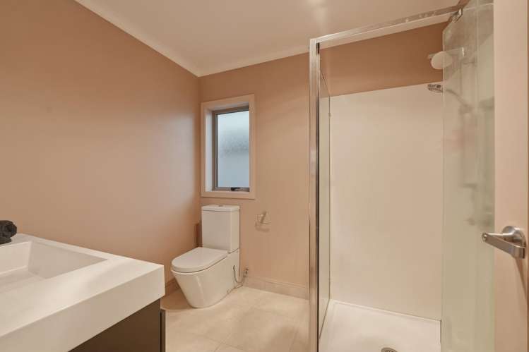 85C Dixon Road Glenview_23