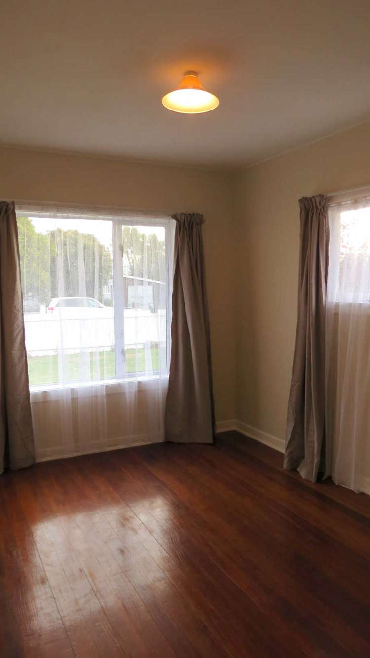 8 Tauiwi Crescent Hei Hei_11