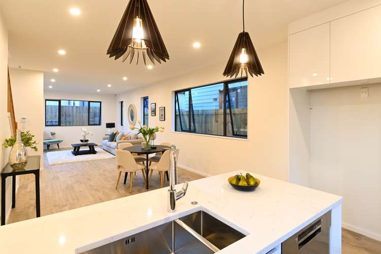 4b Ropata Avenue Point England_24