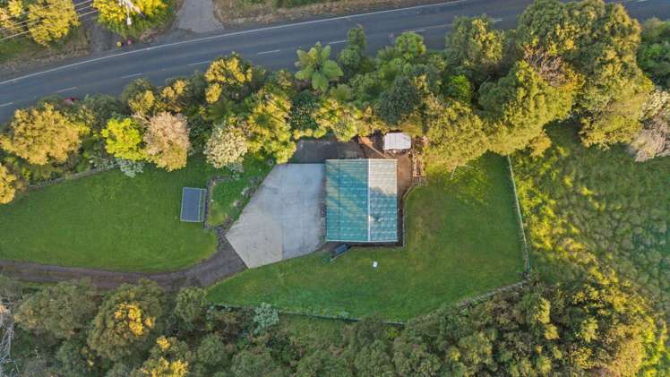 23 Waitakere Road Waitakere_24