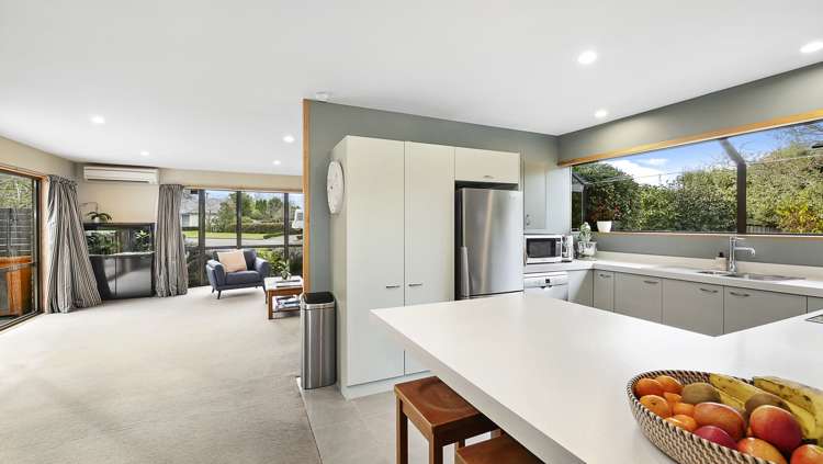 8 De Renzie Place Kirwee_3