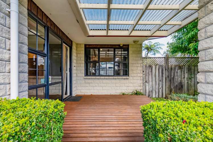 37 Pembroke Road East Stratford_3