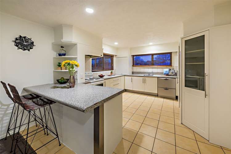 3 Chantal Place Red Hill_10