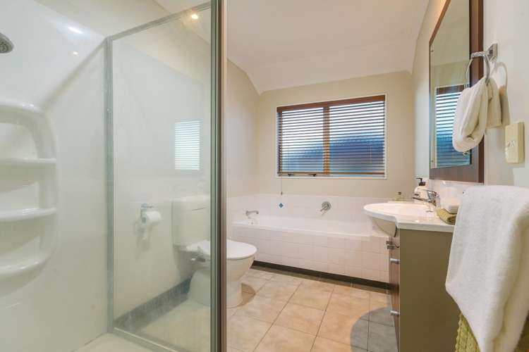 56 Baverstock Road Flat Bush_19