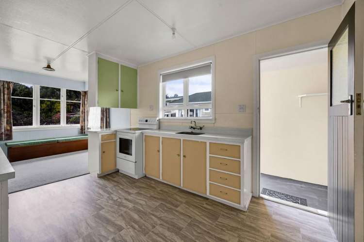 15 Whitcombe Road_3