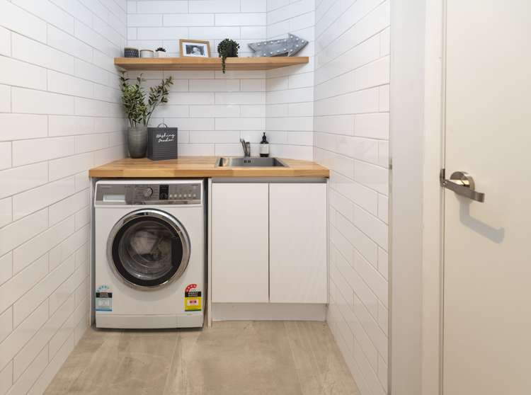 70 Beach Road Mellons Bay_12