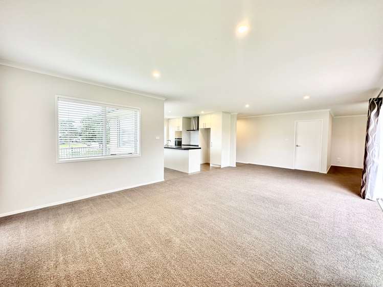6 Livingstone Drive Papamoa_4
