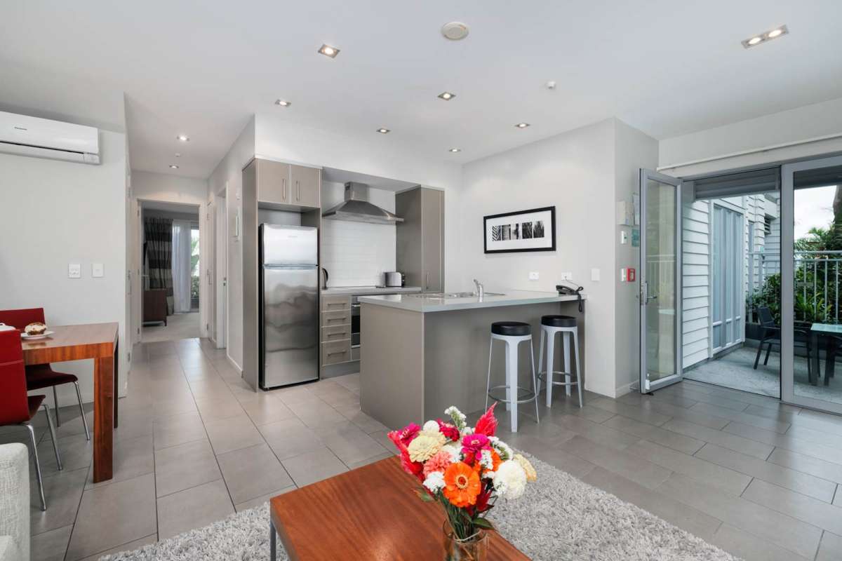 10/98 Marsden Road_4