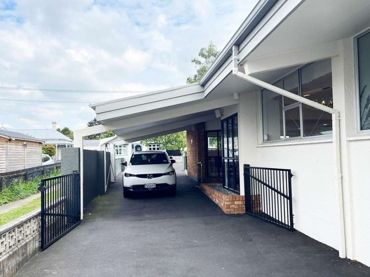 75 Cook Street Hamilton East_5