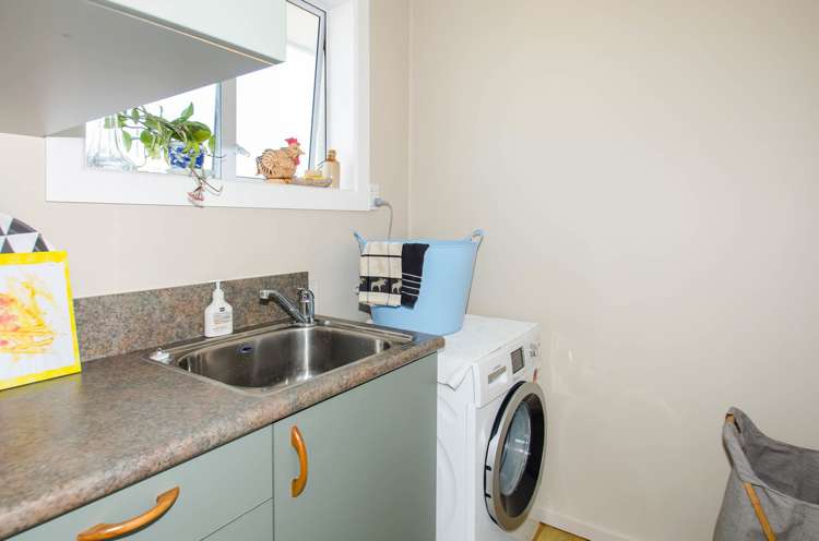 17 Duff Place Mosgiel_13