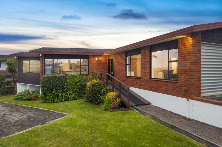 1/2 Kowhai Road Campbells Bay_13