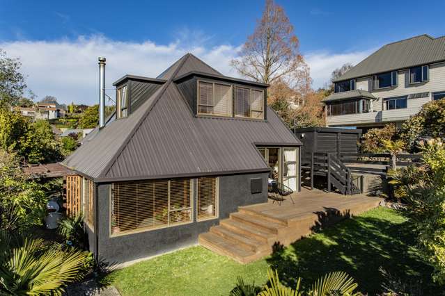 *Under Offer* Hillside Style, Vibes & Affordability