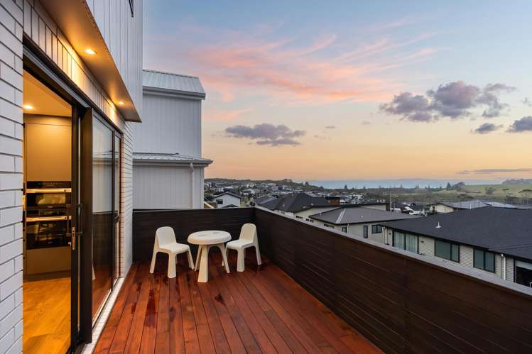 15 Pakirikiri Street Long Bay_30