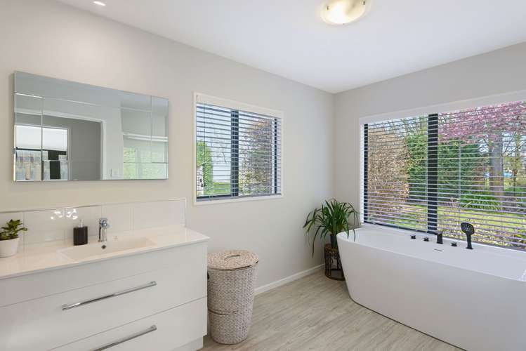 29 Bairds Road Sefton_14