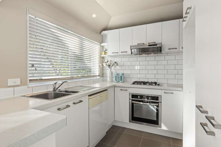 49a Onewa Road Northcote_3