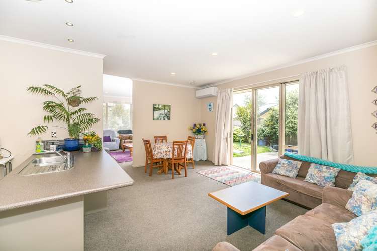 131f Rototuna Road Rototuna_5