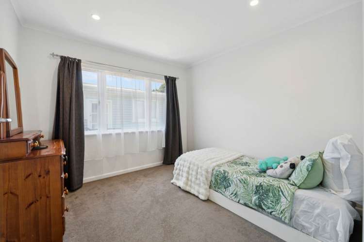 148 Hepburn Road Glendene_10