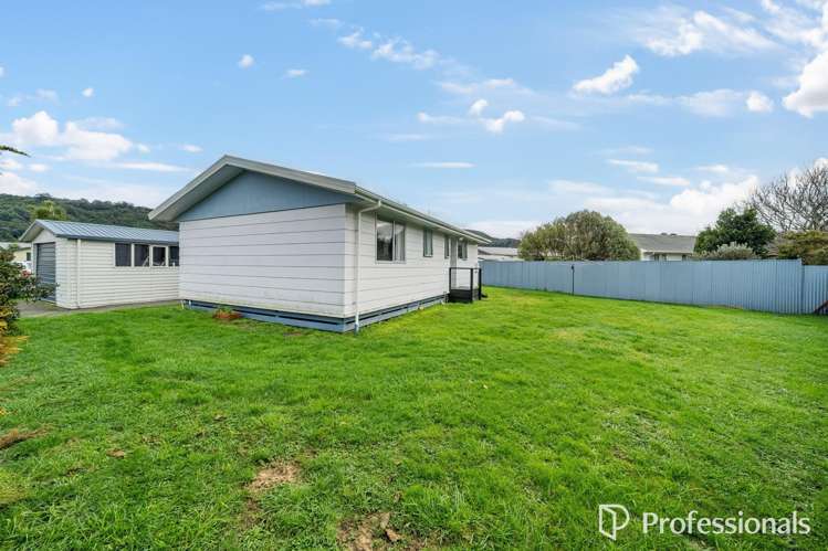 14 Honey Street Wainuiomata_16