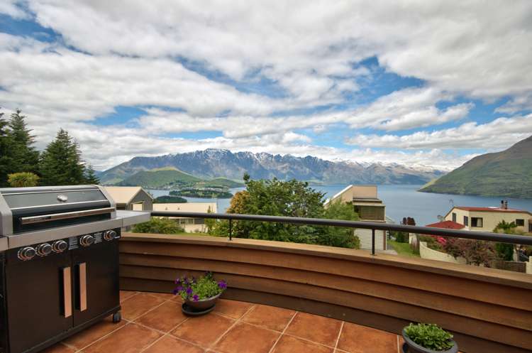 40 Greenstone Place Fernhill/Sunshine Bay_9