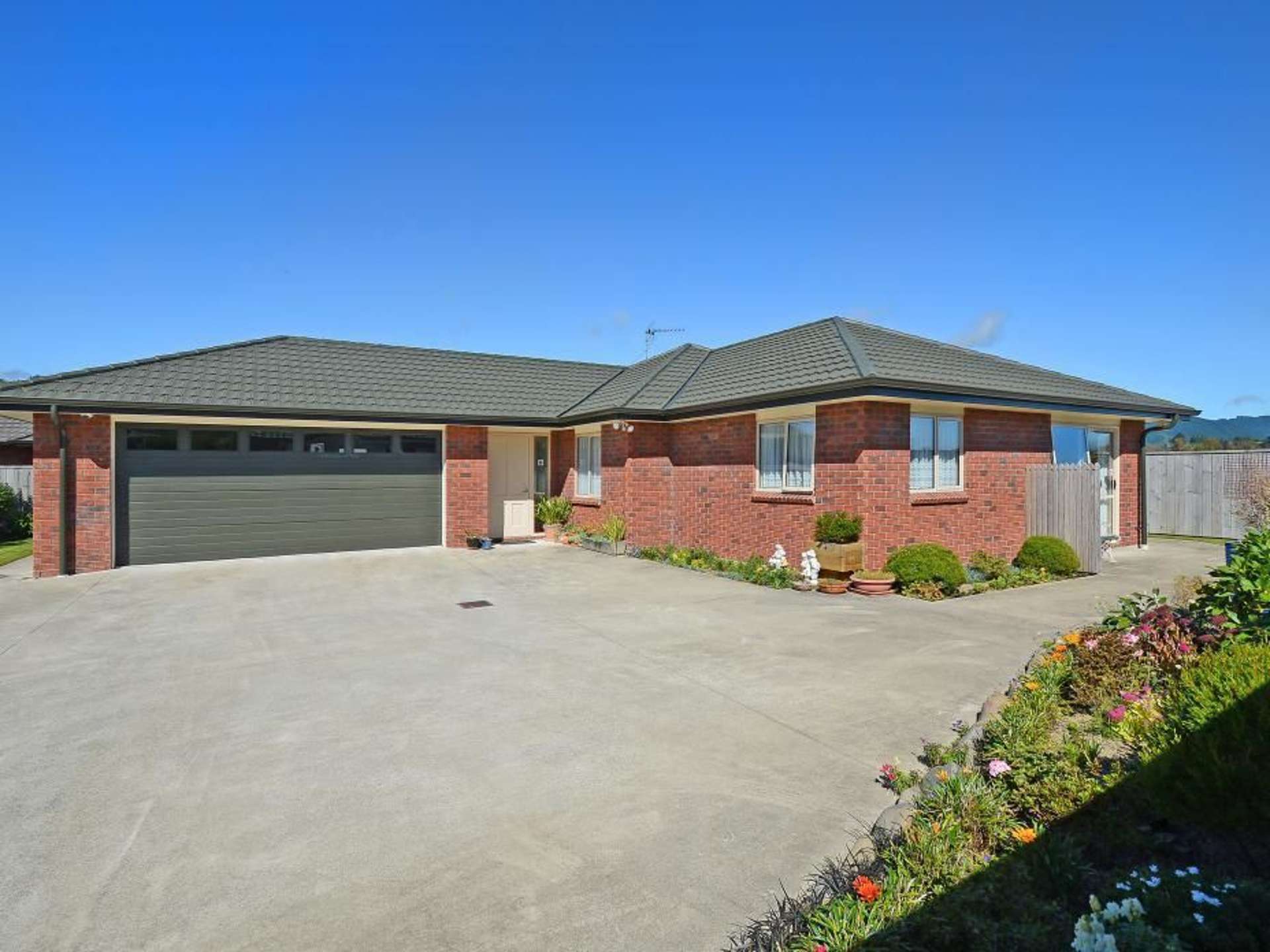 46 Sunstone Crescent Brown Owl_0