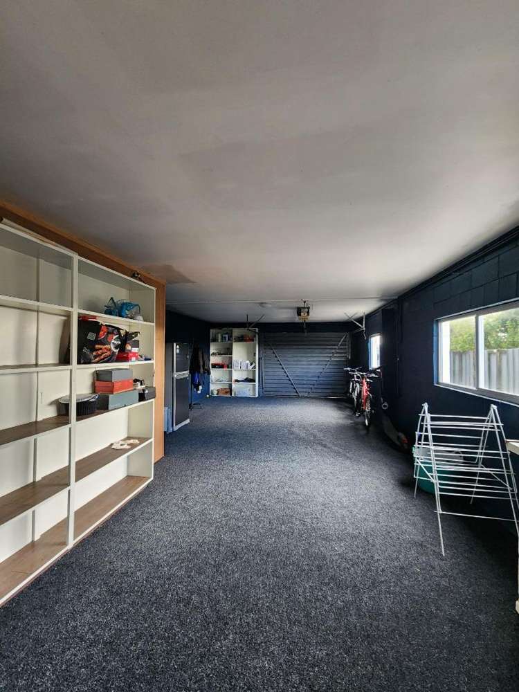 8b Julian Place Westown_24