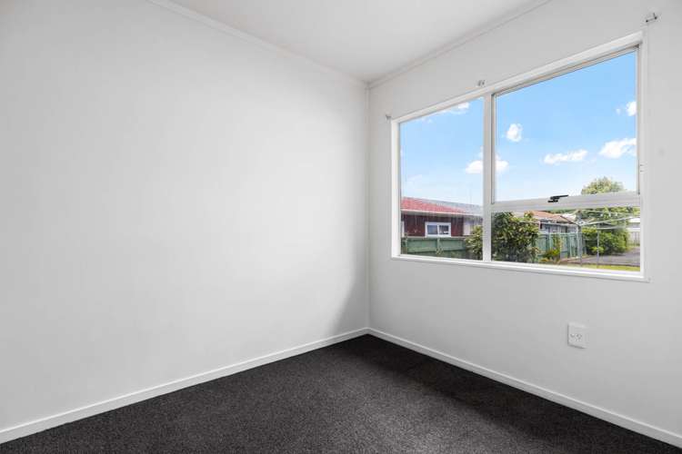 2/52 Te Kanawa Crescent Henderson_6