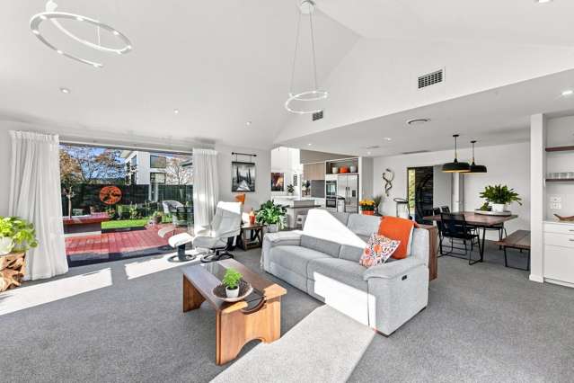 11 Glastonbury Drive Burwood_4