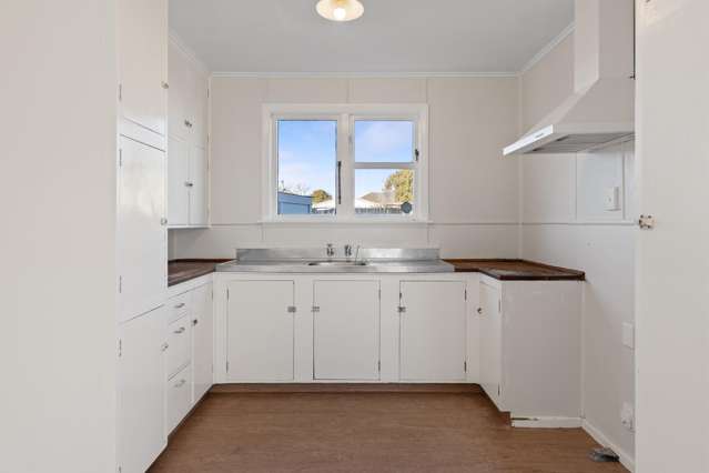 20 and 22 Bournemouth Crescent Aranui_3
