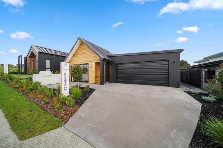 Lyndhurst Road Frimley_17