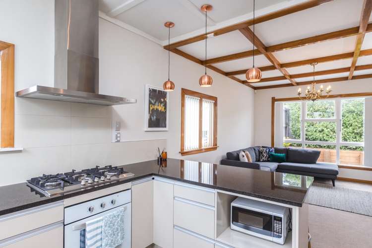 3207 Great North Road New Lynn_9