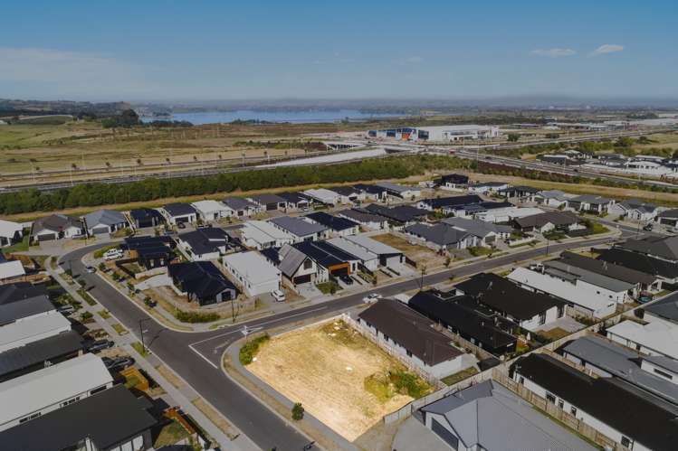 18 Awatira Drive Papamoa_8