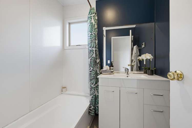 20A Bowes Crescent Strathmore Park_15