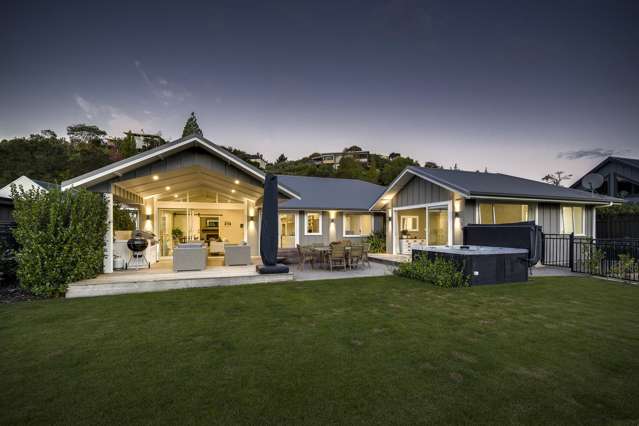Stylish living, tranquil outlook
