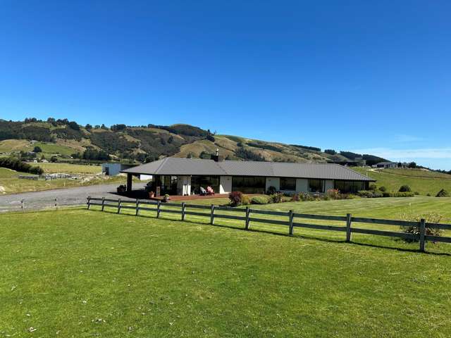 Modern East Taieri Lifestyle Farm