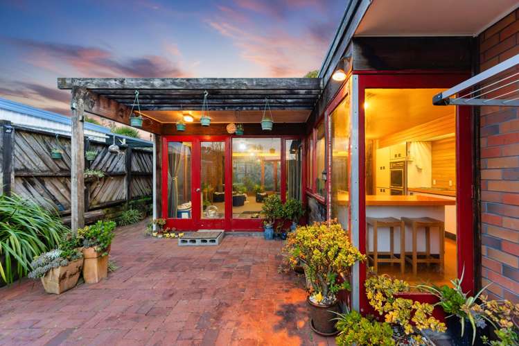 41 Fitzherbert Avenue West Harbour_1