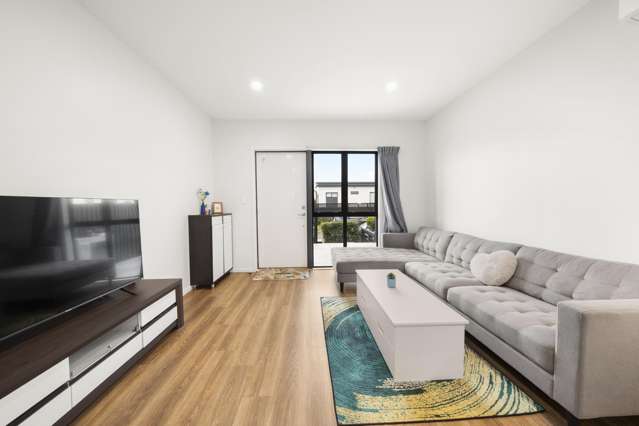 19 Canna Street Totara Park_2