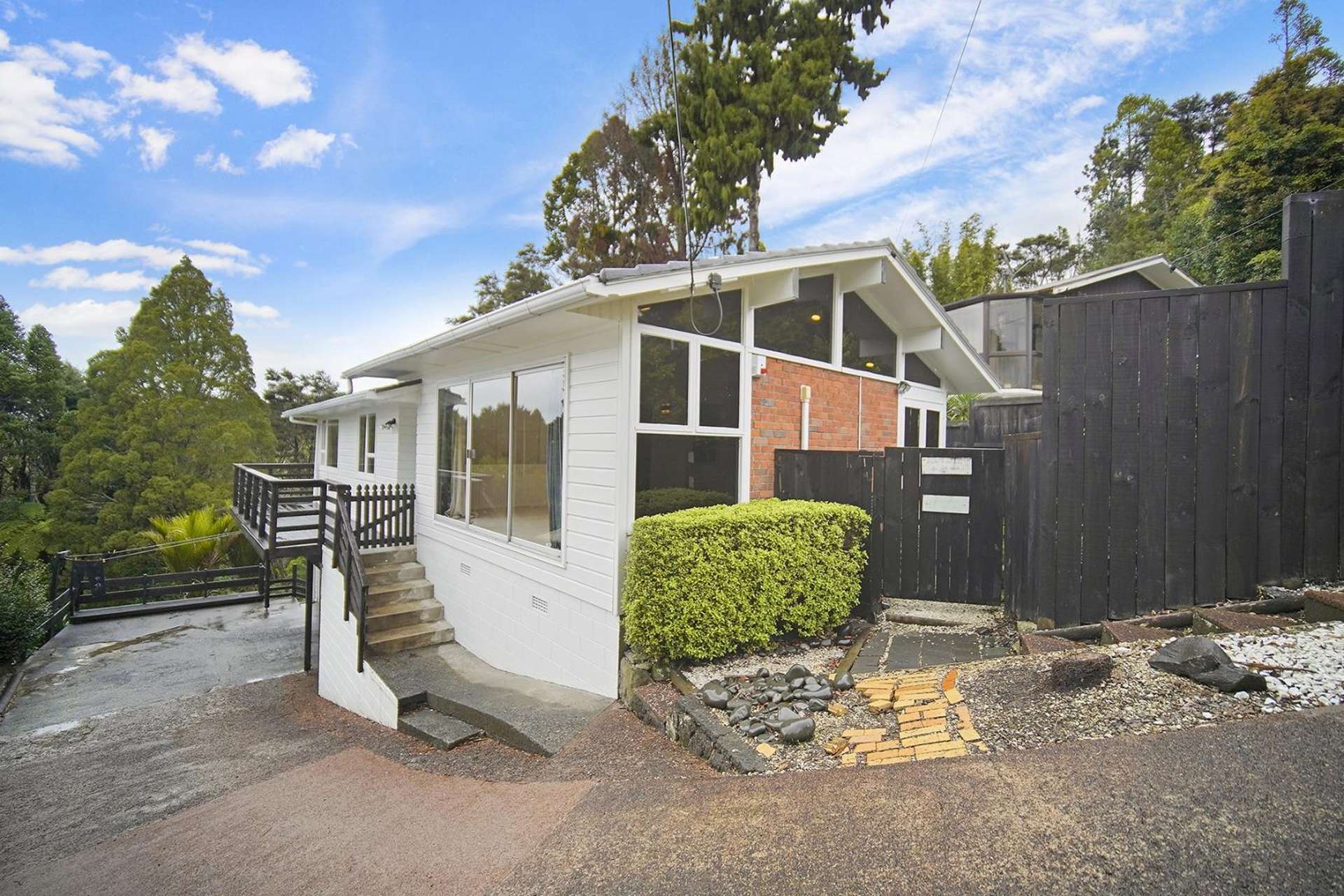 200 Godley Road 11422_0