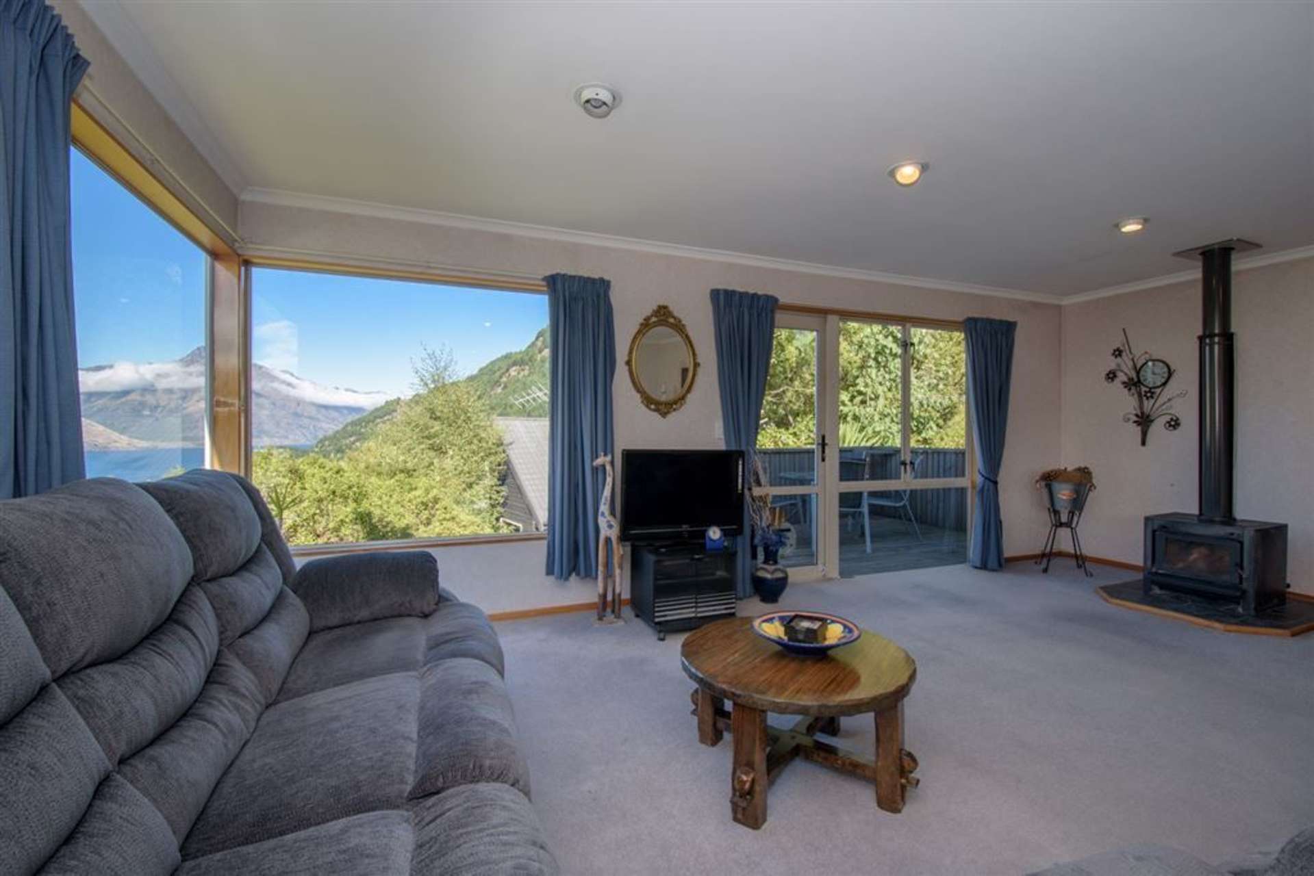 2/2 Dart Place Fernhill/Sunshine Bay_0