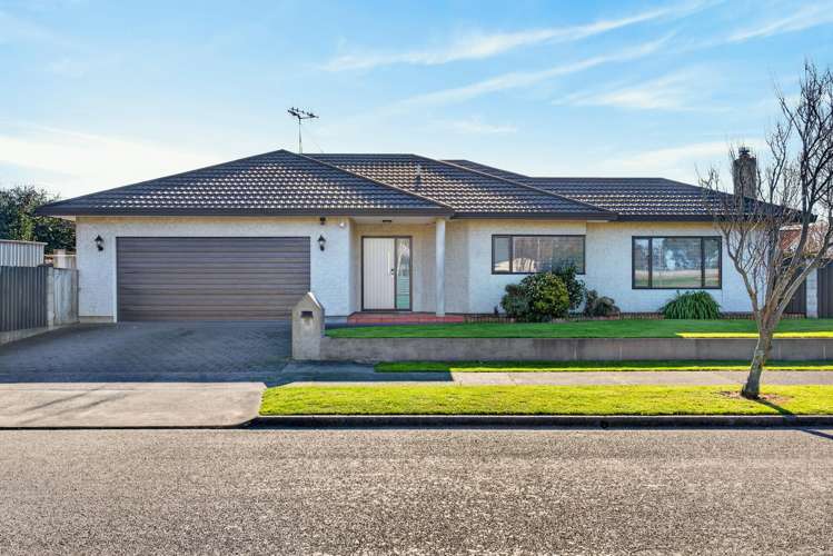 12 Wainscott Street_0
