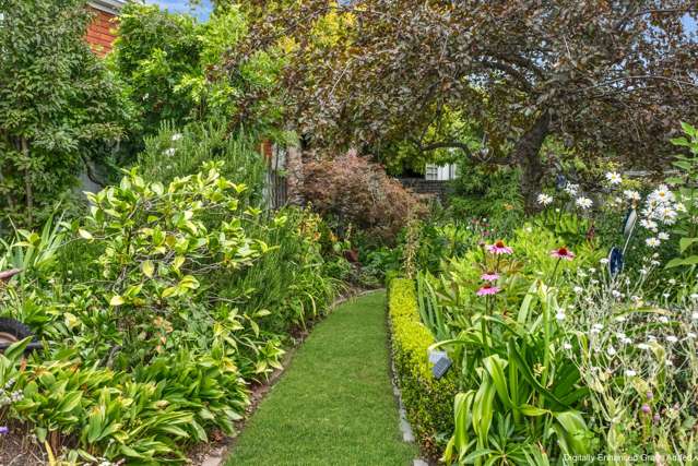 Private, Park-Like Living Close to Town